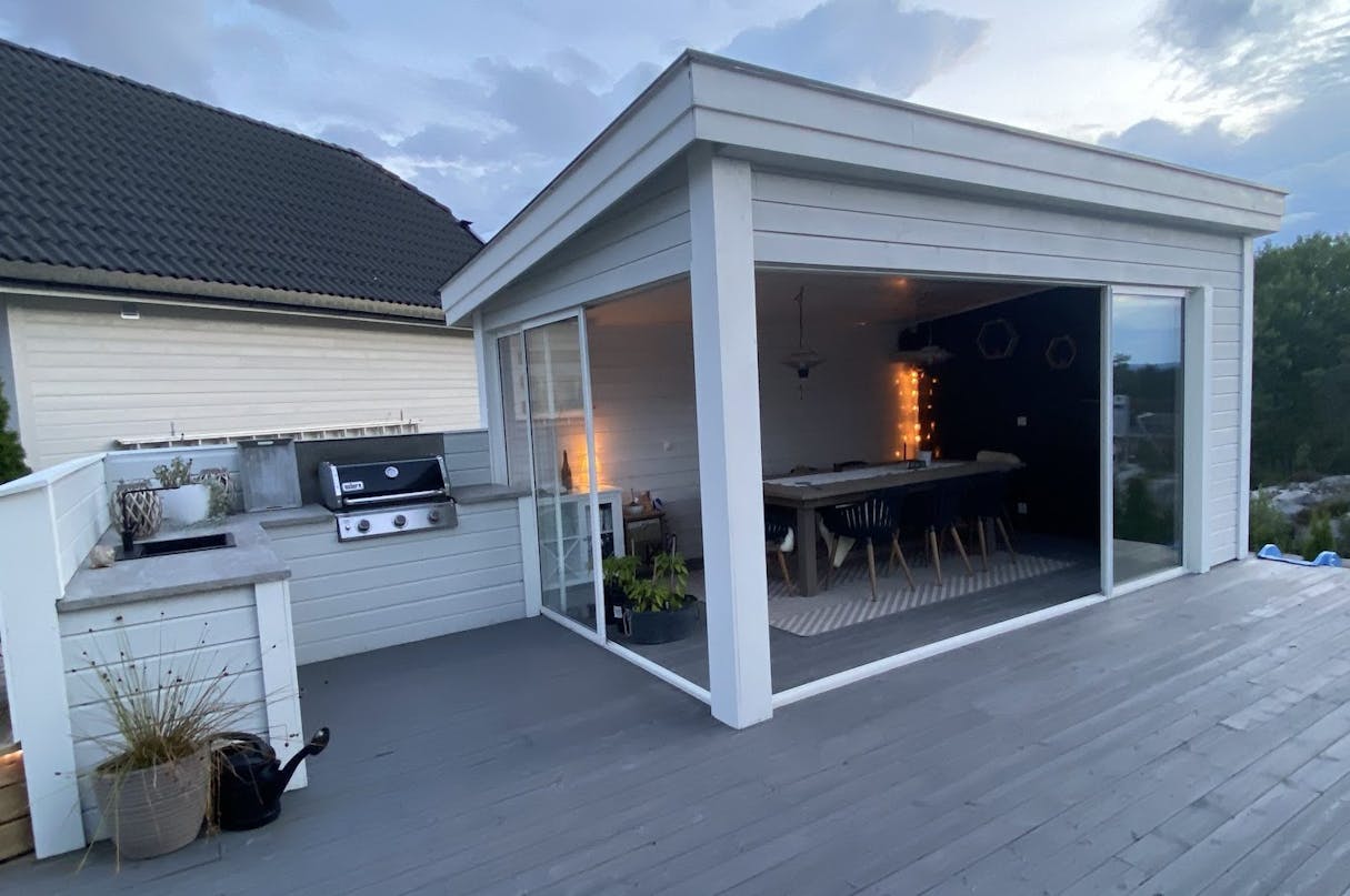 Udestue og udekøkken Udestue og udekøkken